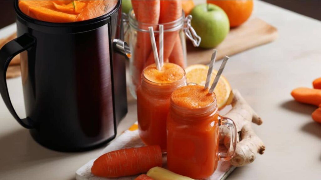 suco de maçã e cenoura
