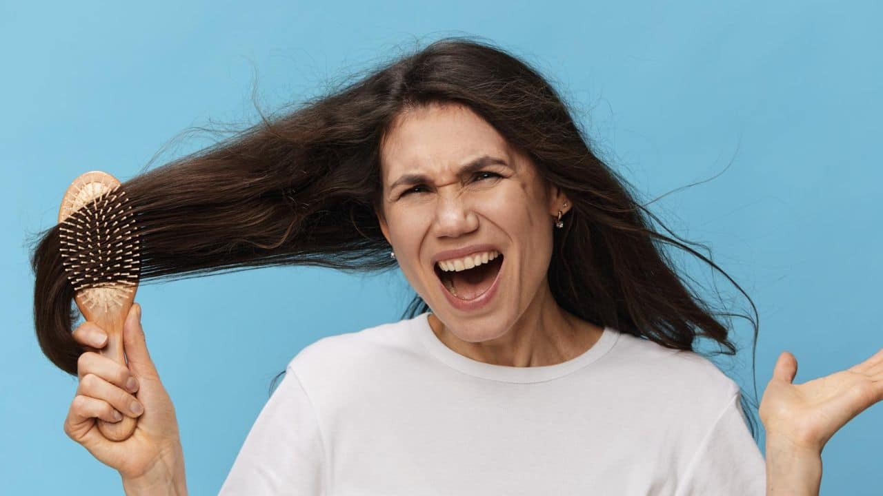 Use a vaselina para evitar a queda de cabelo e preencher as falhas!