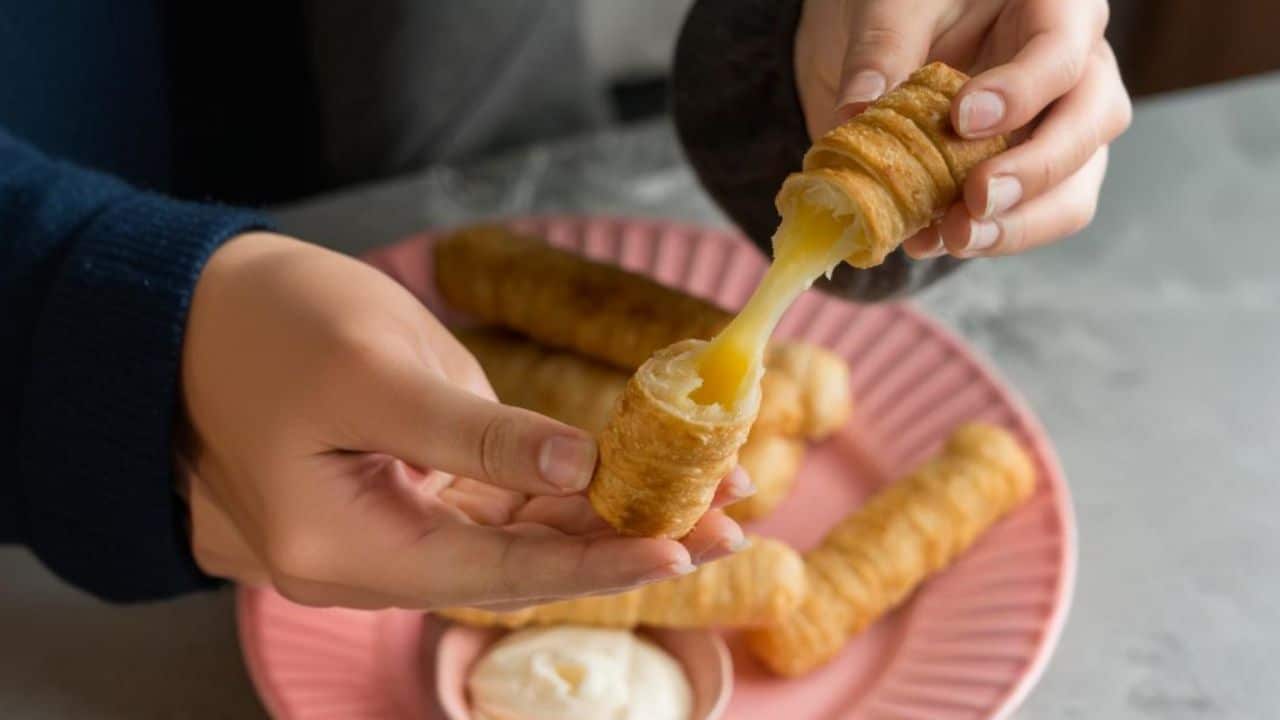 Rolinho de batata recheado: uma receita fácil e saborosa