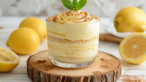 Tiramisu com suco de limão