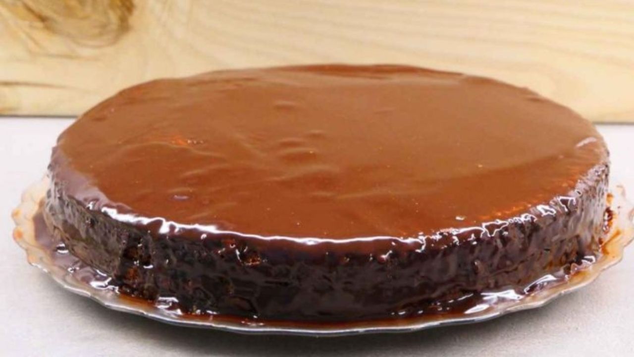 Torta sacher fácil: Receita facilitada com um delicioso toque de chocolate