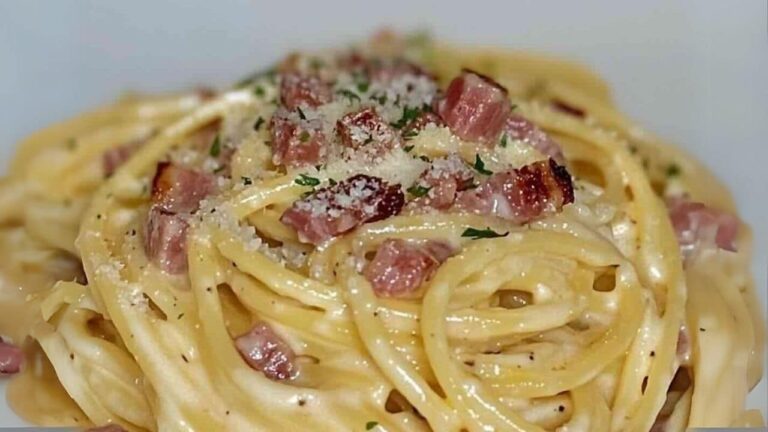 Macarrão cremoso com carbonara