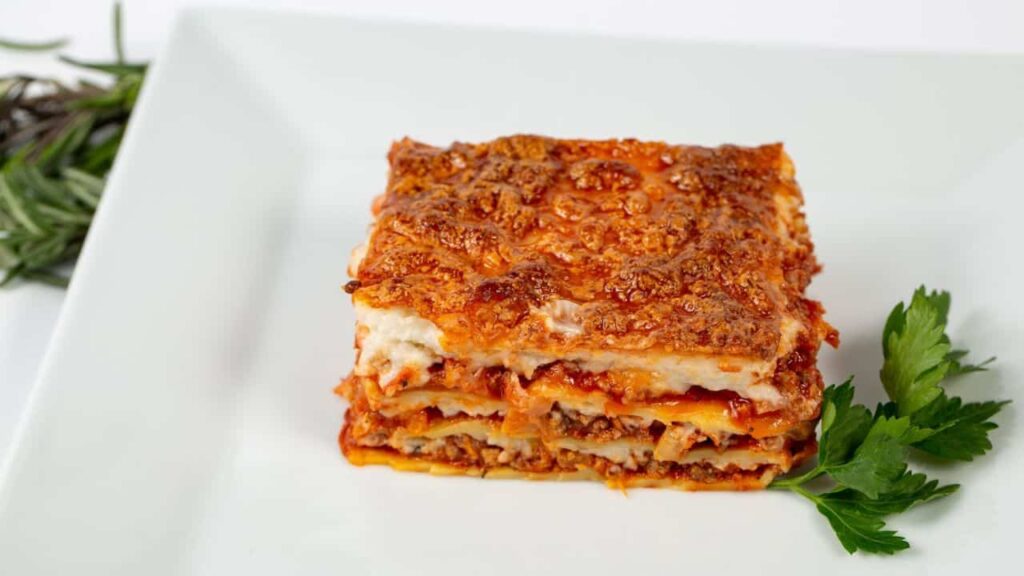 Receita da verdadeira “lasanha à bolonhesa”