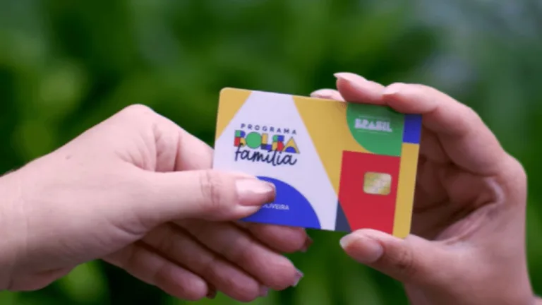 Descubra que horas o Bolsa Família cai