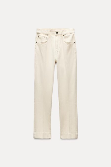 6. Jeans branco
