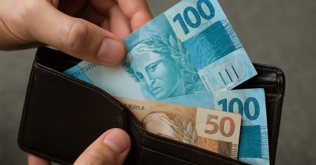 Governo libera PIX surpresa de R$ 200 e anima beneficiários Mais de 200 mil beneficiários do INSS atrasados