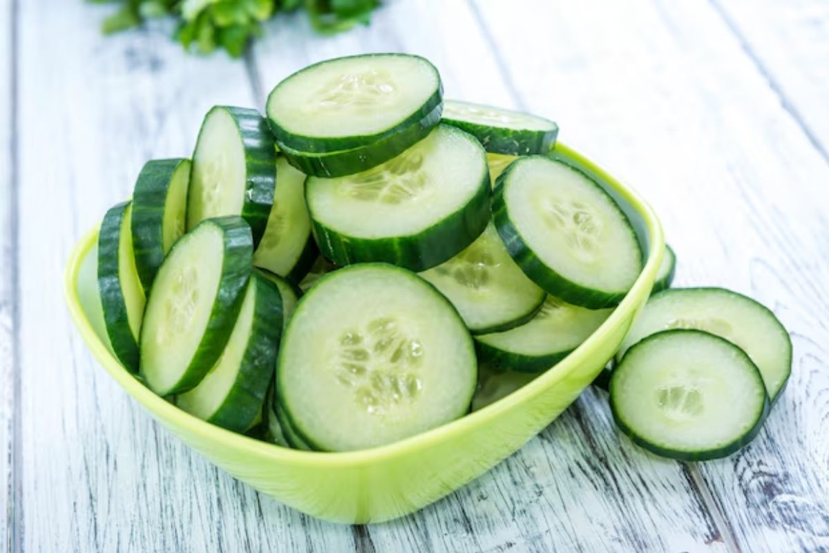 Isso é o que acontece quando você mistura pepino com bicarbonato de sódio mistura pepino com bicarbonato de sódio